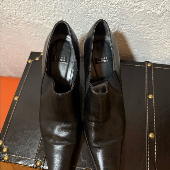Stuart Weitzman black pointed booties, leather , size 9 in good condition . - Picture 4 of 4